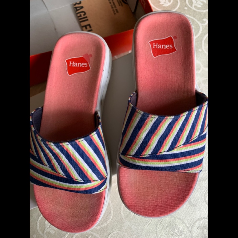 Slide on, Canvas, summer shoe.